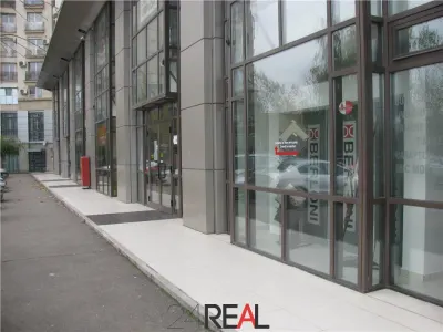 Spatiu pretabil showroom/birouri - mezanin- Bulevardul Unirii