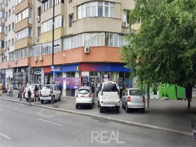 Inchiriere spatiu comercial stradal si trafic pietonal mare